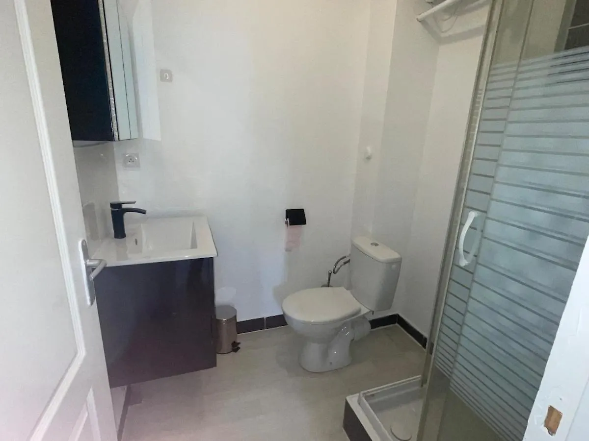 Studio Hotel Villeurbanne Charpenne 3 France