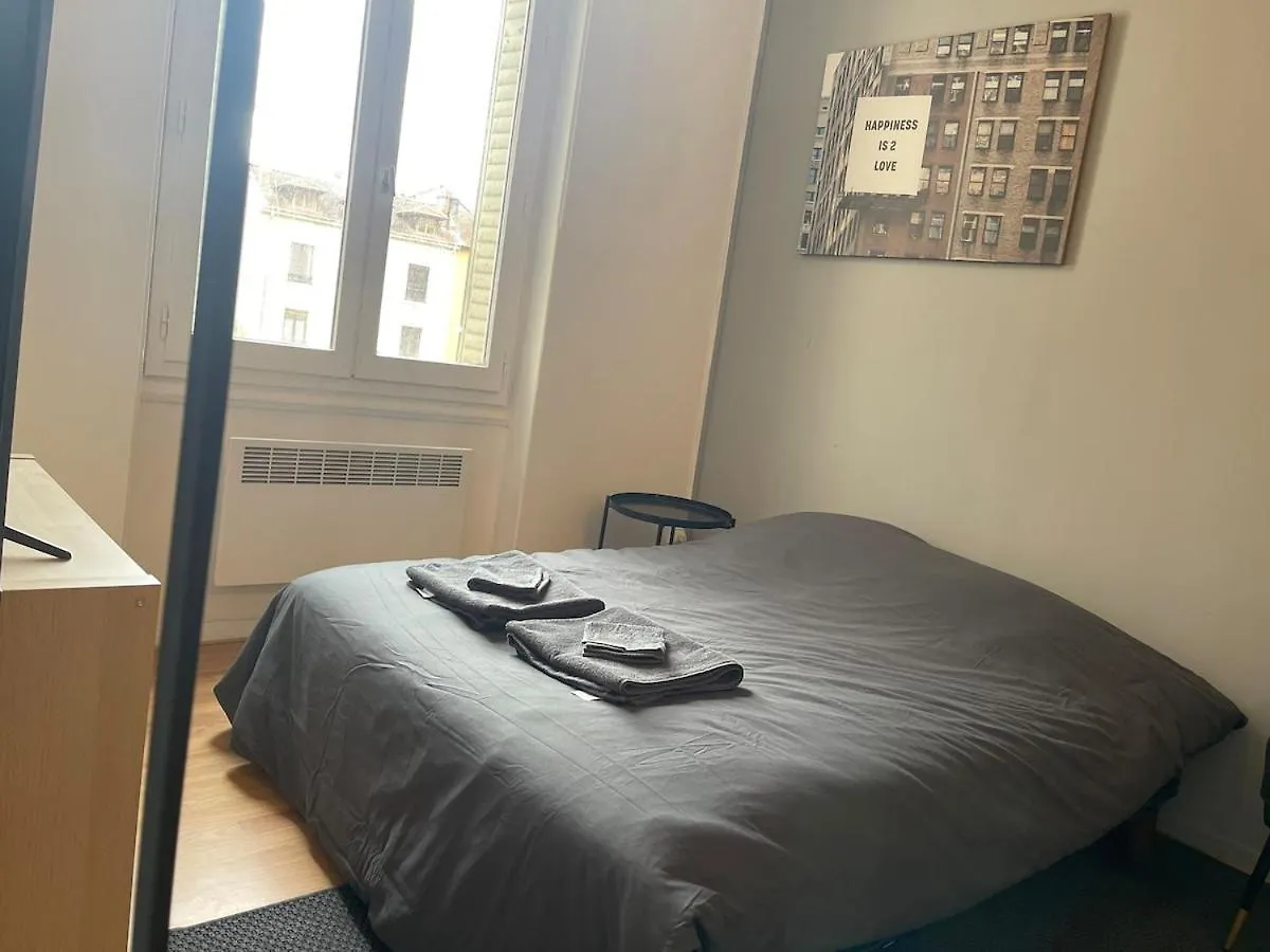 Studio Hotel Villeurbanne Charpenne 3 Apartment
